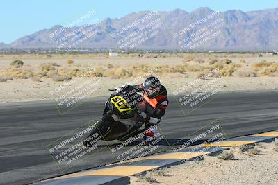 media/Jan-10-2025-CVMA Friday Practice (Fri) [[489e0da257]]/Group 4 and Trackday/Session 2 (Turn 4 Inside)/